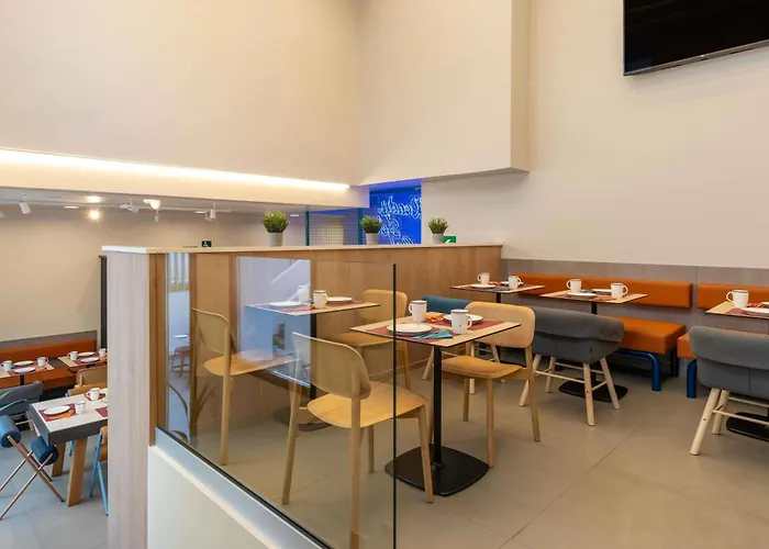 Ibis Budget Centro Puerto Hotel