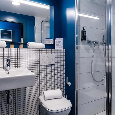 Ibis Budget Centro Puerto فندق